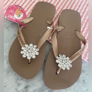 Havaianas in tan/gold with sparkly embellishments NWT